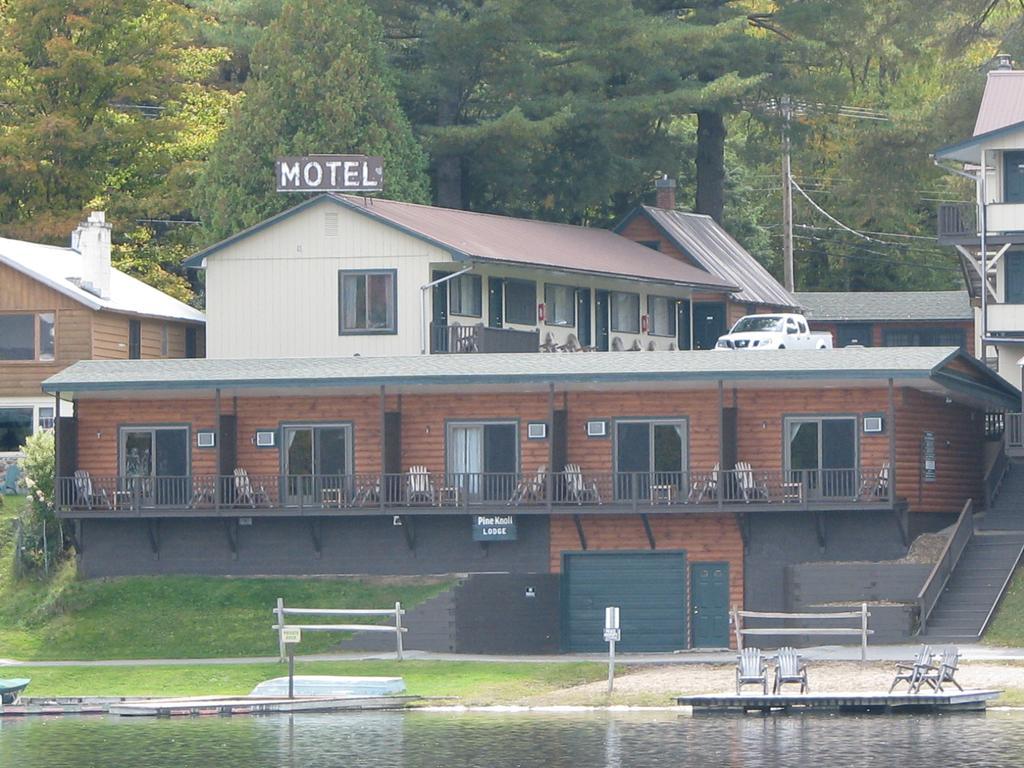 Pine Knoll Hotel Lakeside Lodge & Cabin Old Forge Pokoj fotografie