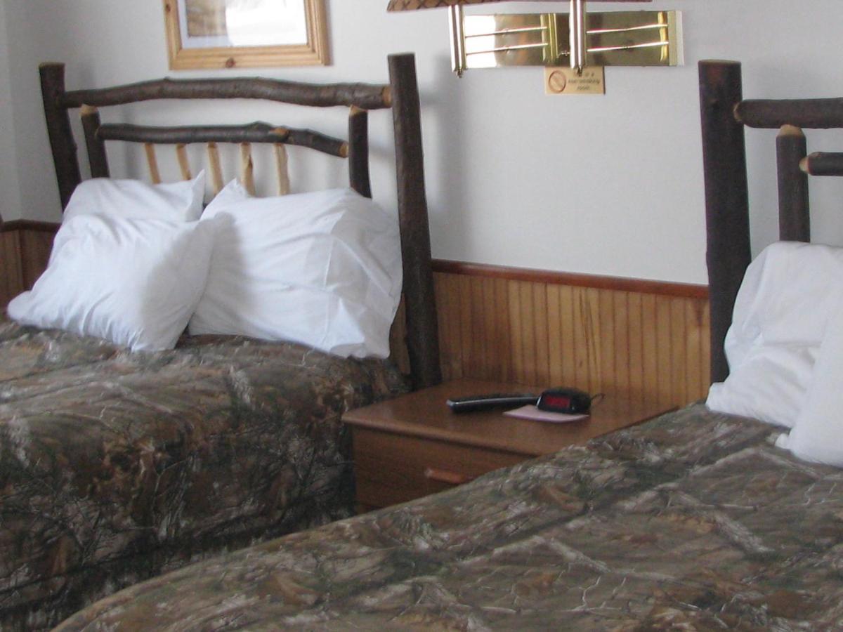 Pine Knoll Hotel Lakeside Lodge & Cabin Old Forge Pokoj fotografie